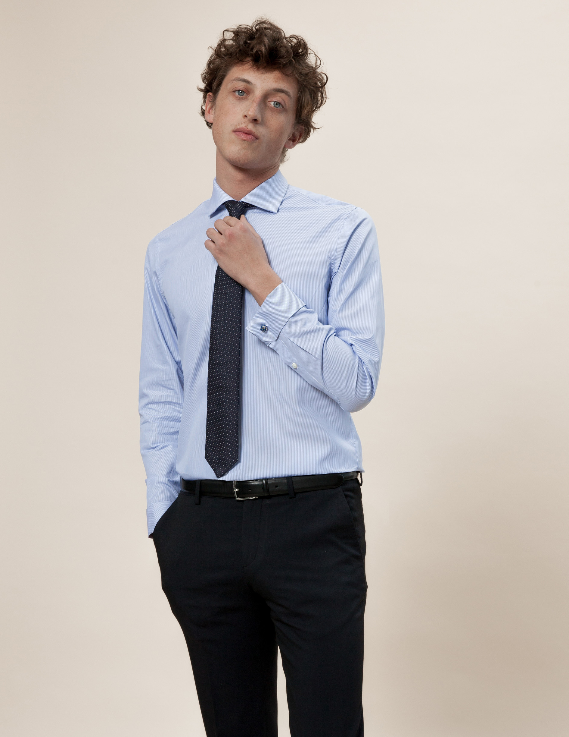 chemise-homme-ajustee-italien-bleu-raye-face-figaret-an0768910778.jpg
