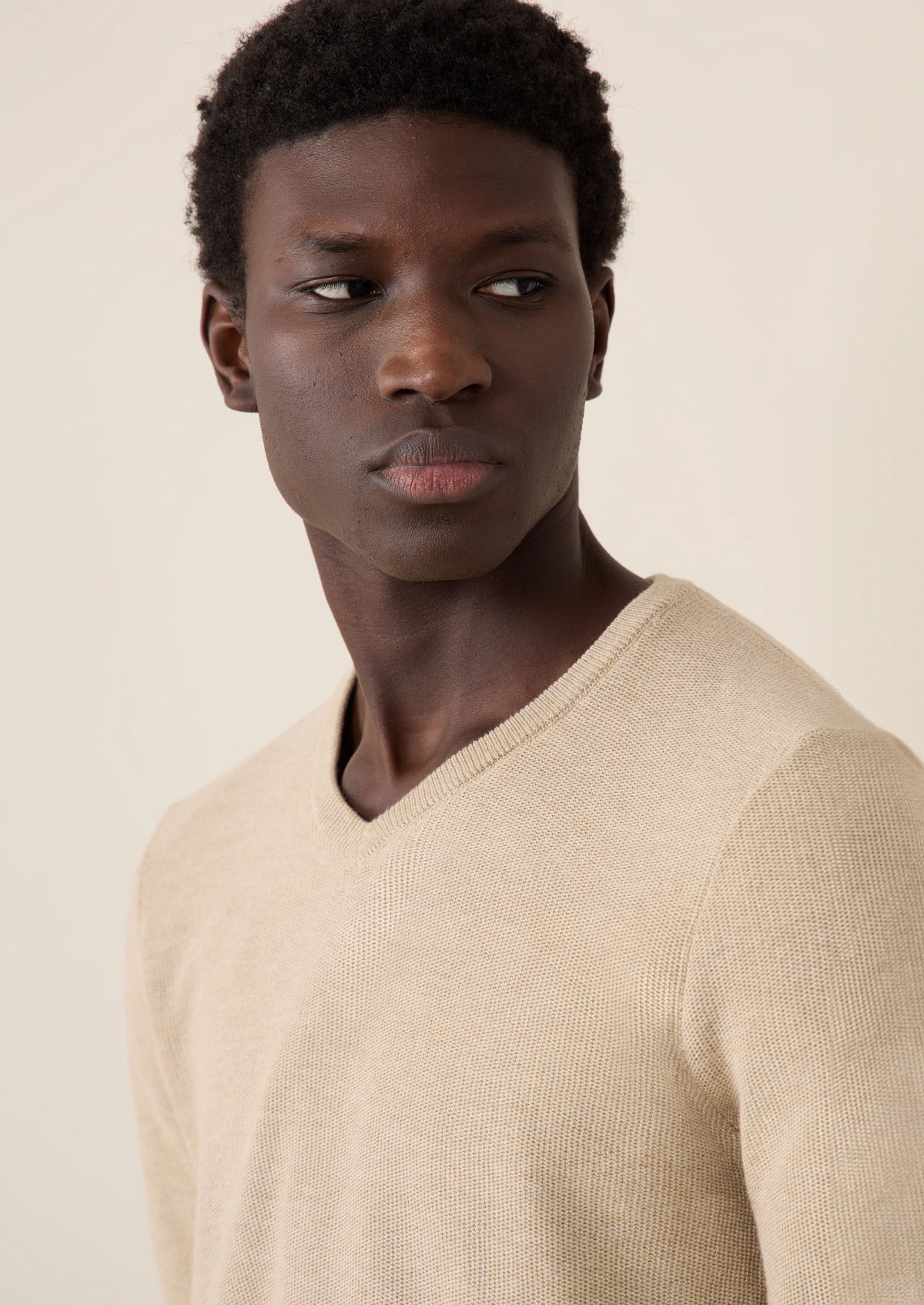 pull-homme-uni-beige-01282455_16-de.jpg