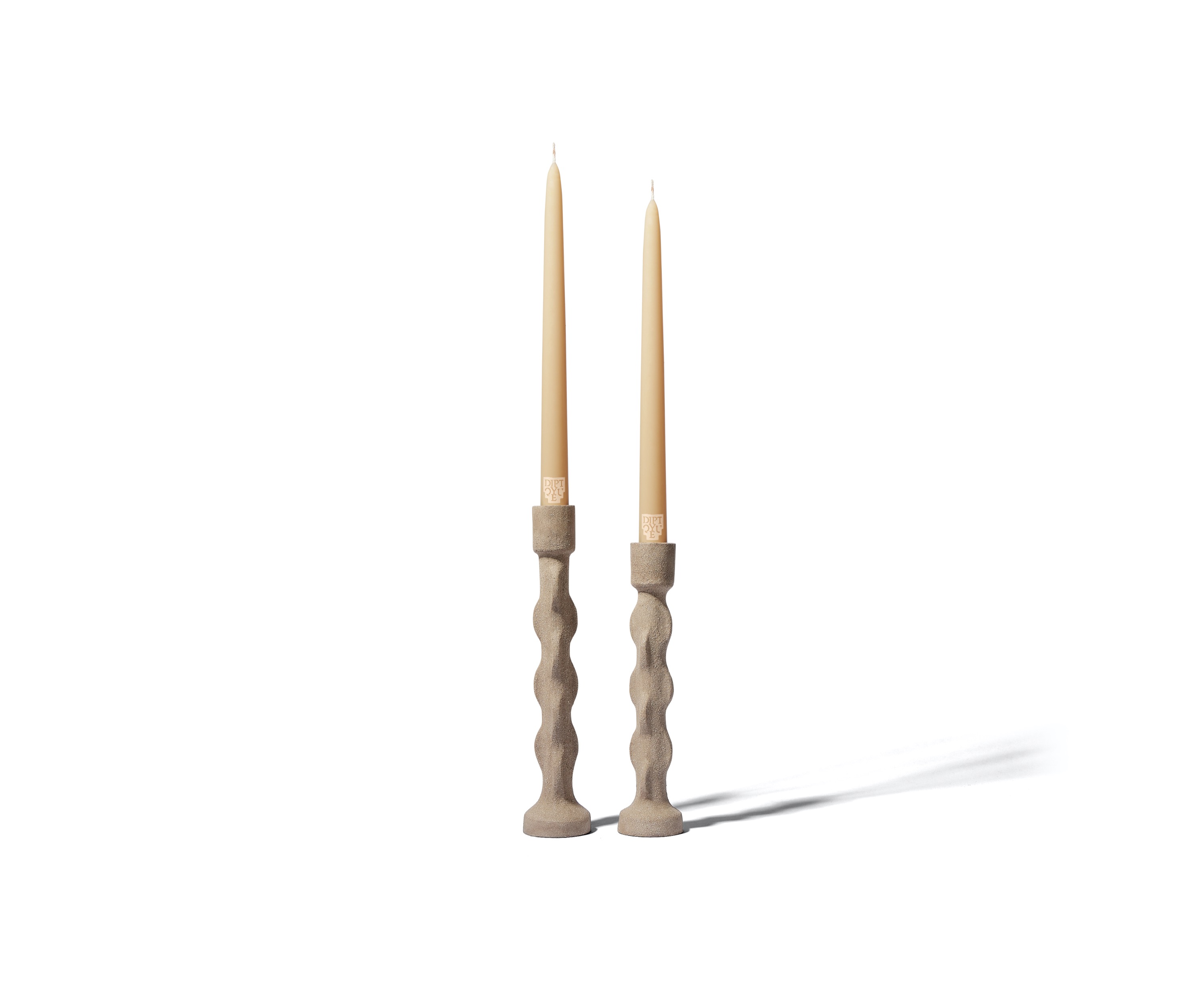 DECO01164 DUO BOUGEOIRS LIANE GRIS avec bougies_1.jpg