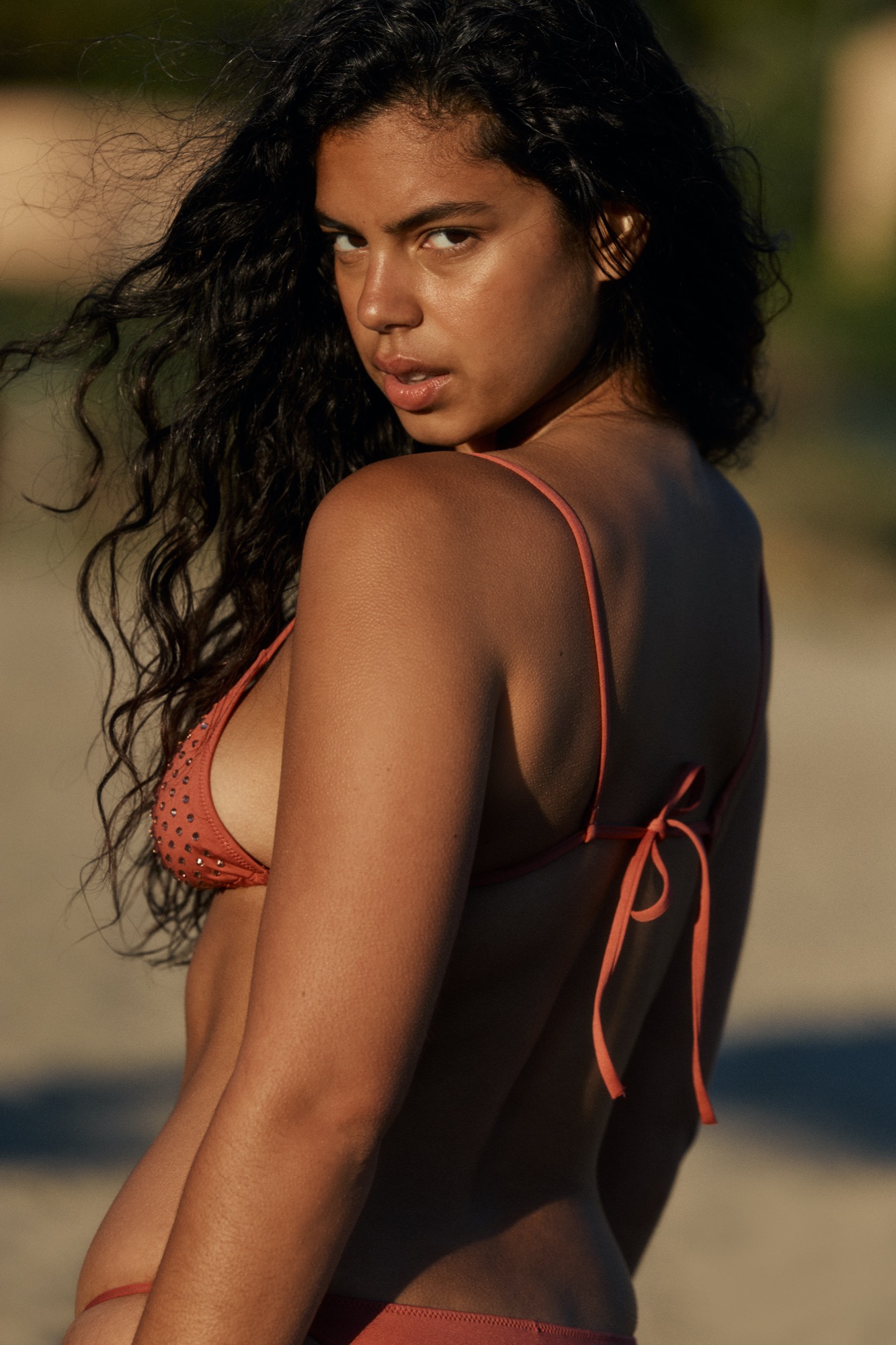 656114194_B.jpg