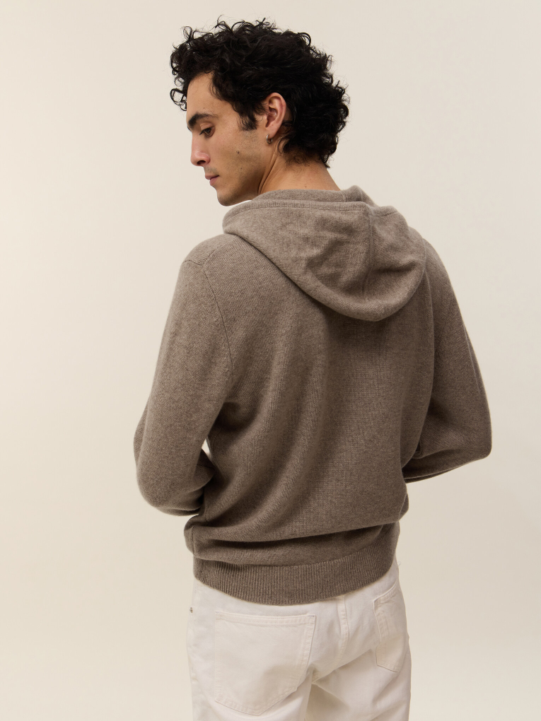 hoodie-cachemire-taupe-4-fils-eugene.jpg